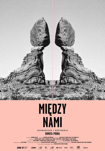 Między nami — Pôsteres 3