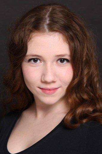 Ece Yüksel headshot