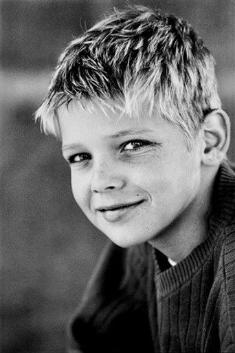 Foto de Max Thieriot