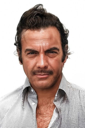 Ayhan Işık — photo 13