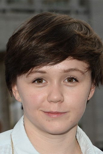 Emily Skeggs — photo 5