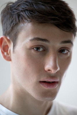 Cayvan Coates headshot