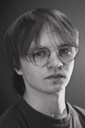 Derek Roberts — photo 1