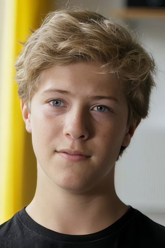 Trond Bloch Henriksen is Christoffer