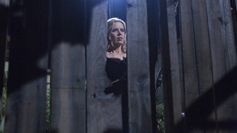 Kim Dickens — photo 15