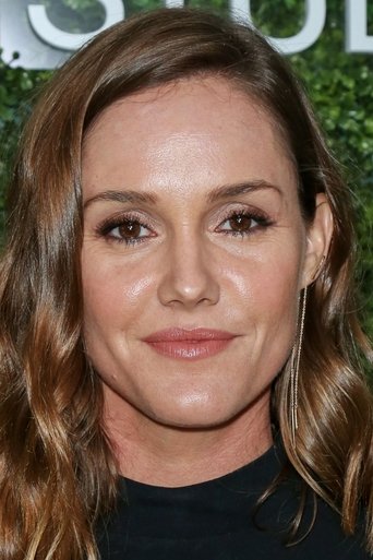 Image of Erinn Hayes
