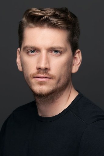 Arthur Molinet headshot