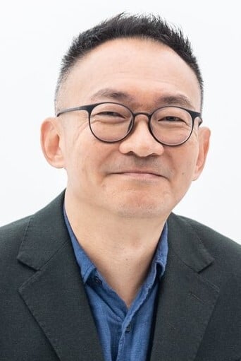 何蔚庭の人物画像 2