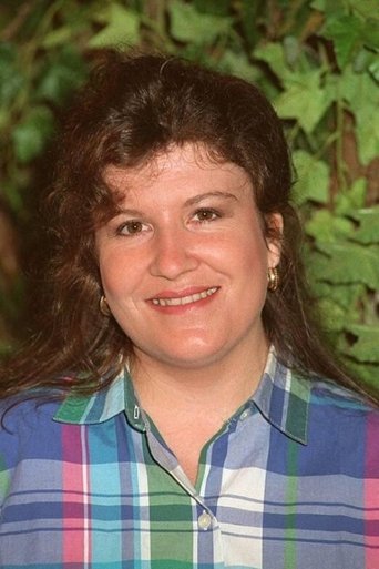 Kim Benson headshot