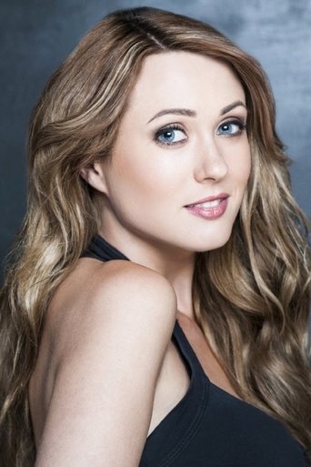 Claire Alan headshot