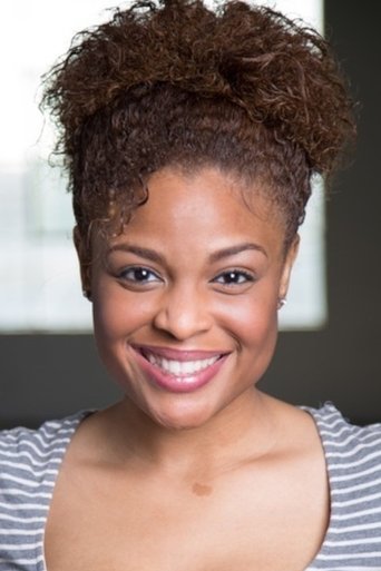 Chenique Charmaine headshot