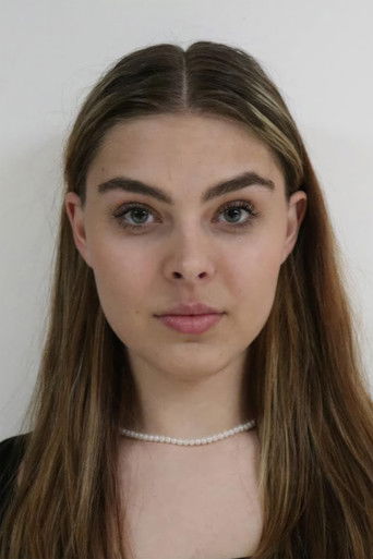 Julie Louthanová is Klára