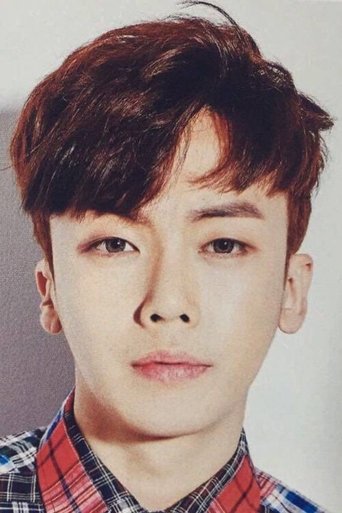 Min Hoo headshot