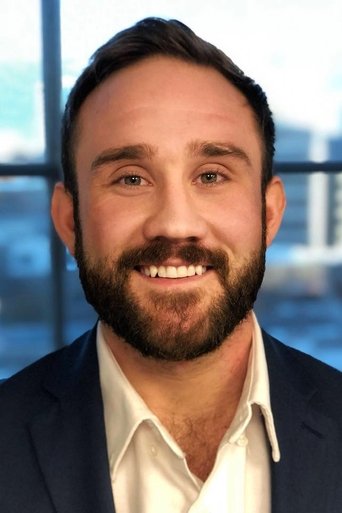 Taylor Gibson headshot