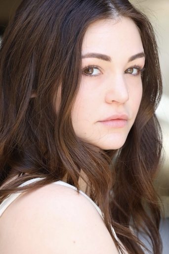 Megan Raich headshot
