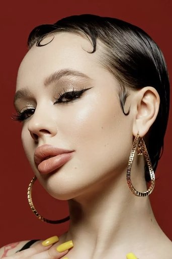 Darya Zoteeva hace el papel de певица Darya Zoteeva