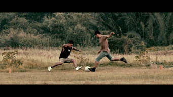 Sút (2016)