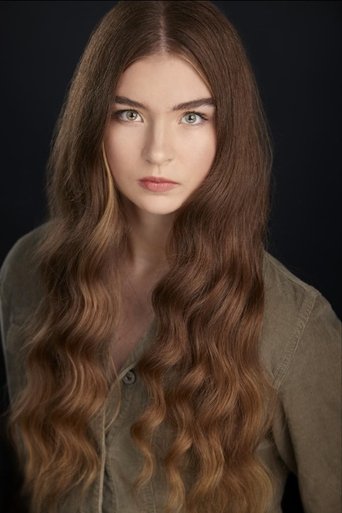 Izabel Pearce hace el papel de Colquitz Student #3 Izabel Pearce