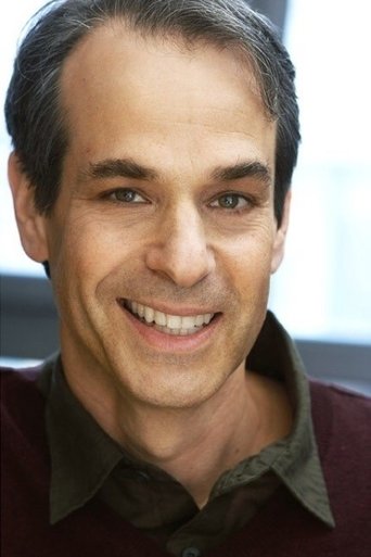 Adam Auslander headshot