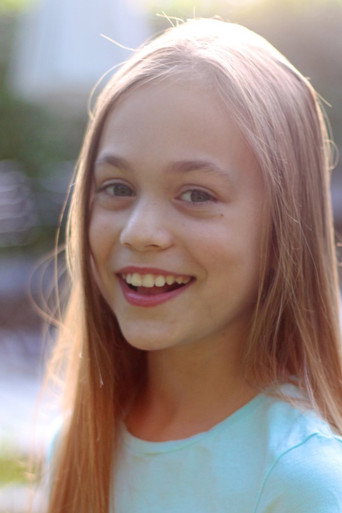 Ella Ballentine fotoğraf 3