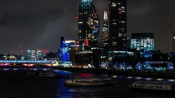 Thames At Night With Tony Robinson - S1E01