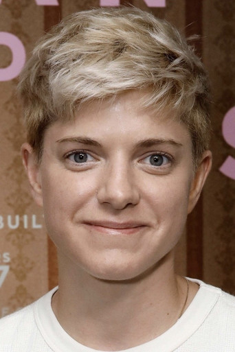 Mae Martin