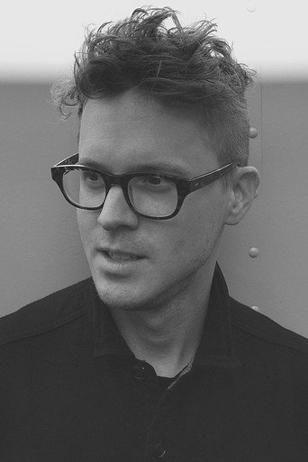 Ryan Lottの人物画像 2