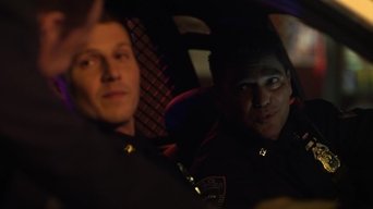 Familia de policías S01E02