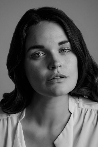 Laura Winter headshot