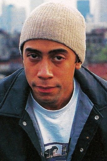 Giovanni Estevez headshot
