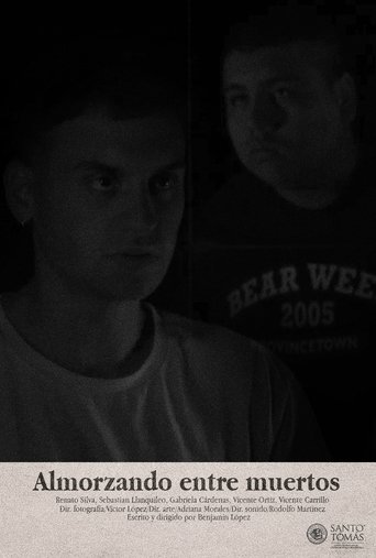 Almorzando entre muertos poster