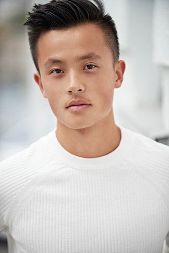 Darian Mark headshot