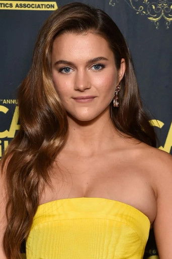 Chloe East — photo 7