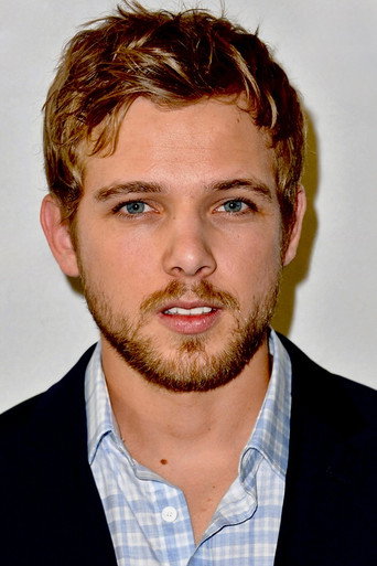 Foto de Max Thieriot