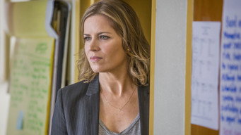 Kim Dickens — photo 12