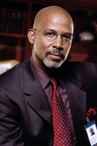 Michael Warren headshot