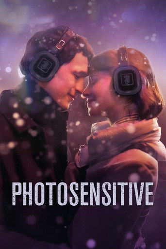 Photosensitive - Das Licht in deinen Augen (2025) - Film | Liebesfilm, Drama