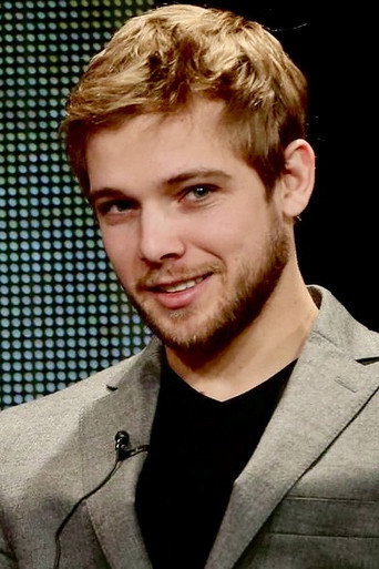 Max Thieriot