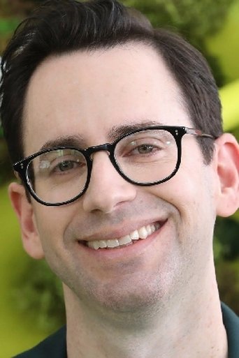 Jared Stern headshot