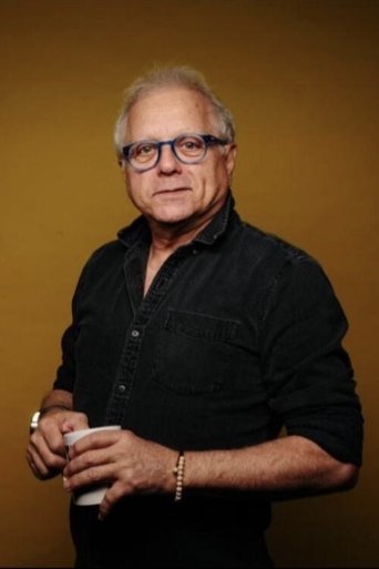 Orlando Urdaneta headshot