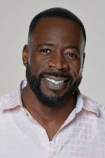 Demetrius Grosse headshot