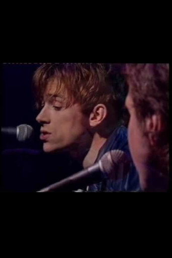 Damon Albarn and Ray Davies perform Waterloo Sunset