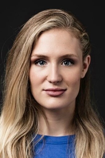 Holly Dowell headshot
