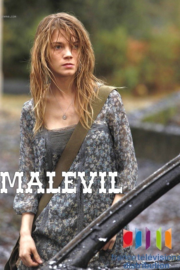 Malevil (2010) poster