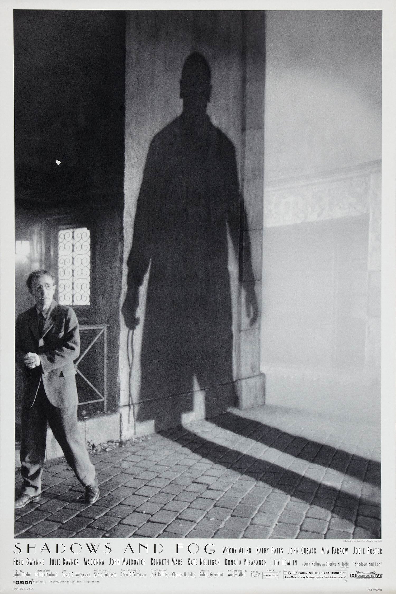 Shadows and Fog (1991) poster