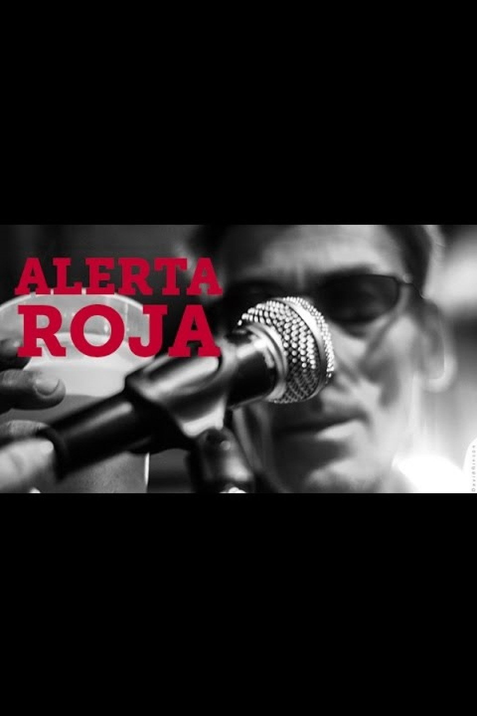Alerta Roja: 30 años de aburrimiento nacional (2015) poster