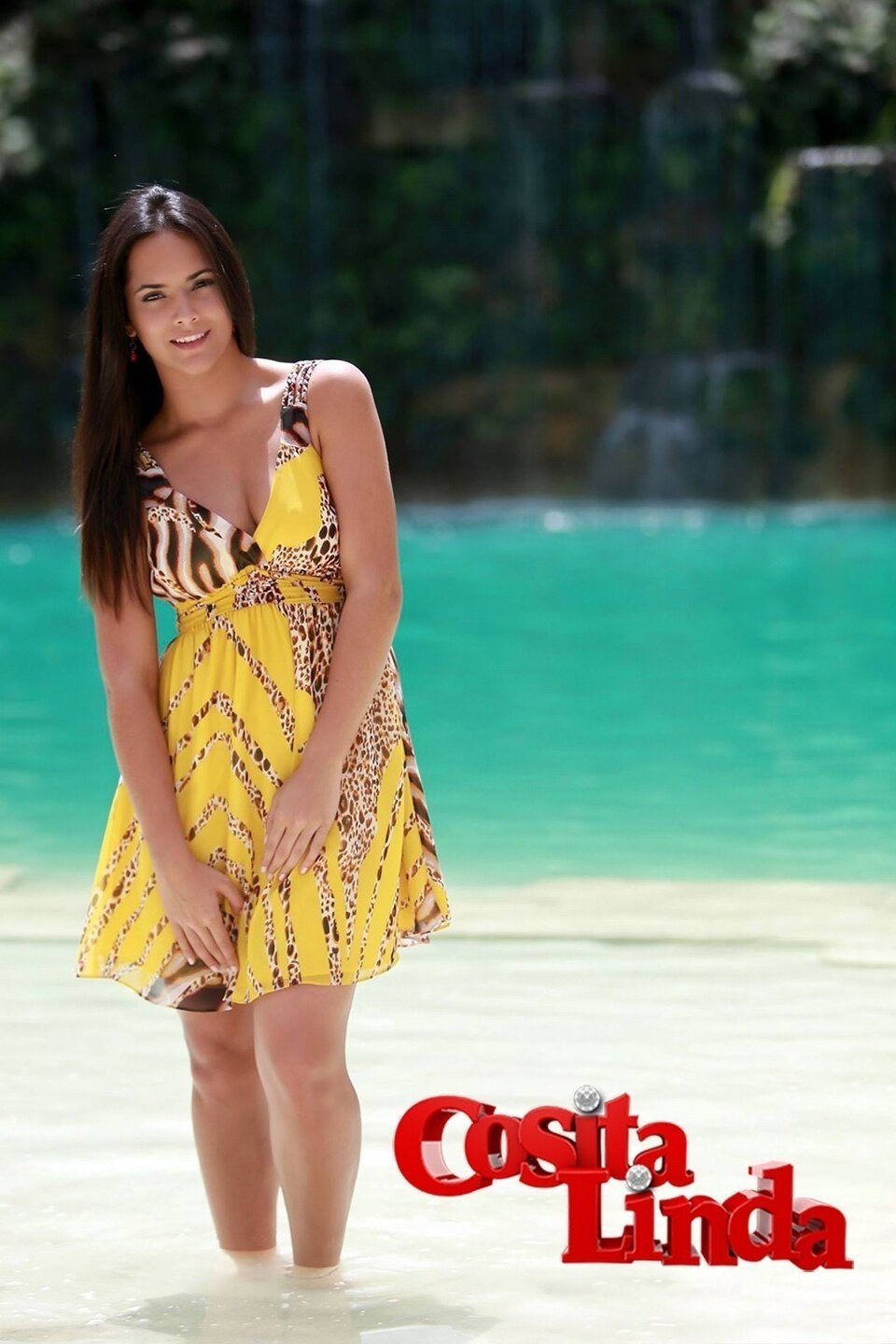 Cosita Linda (2014) poster