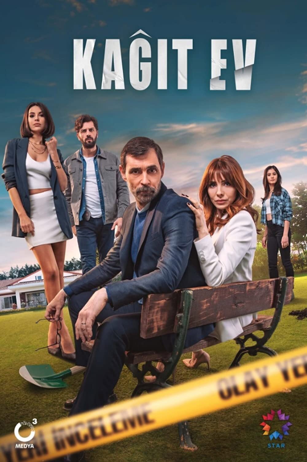 Kağıt Ev (2021) poster