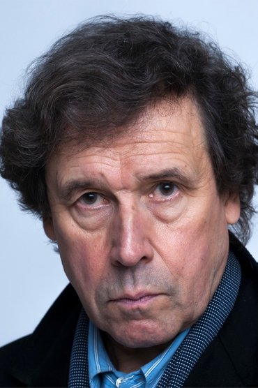 Professional headshot of Stephen Rea