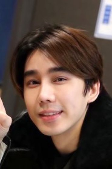 Professional headshot of Gvinphon Panichpong